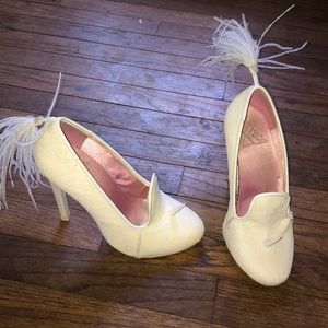 Fun white unicorn heel